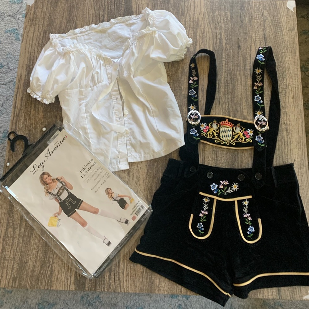Size M womens Lederhosen